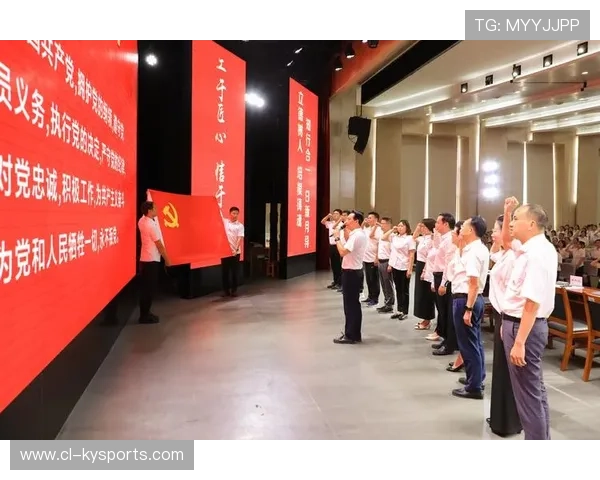 球员赛季末获俱乐部特别贡献奖表彰其职业精神